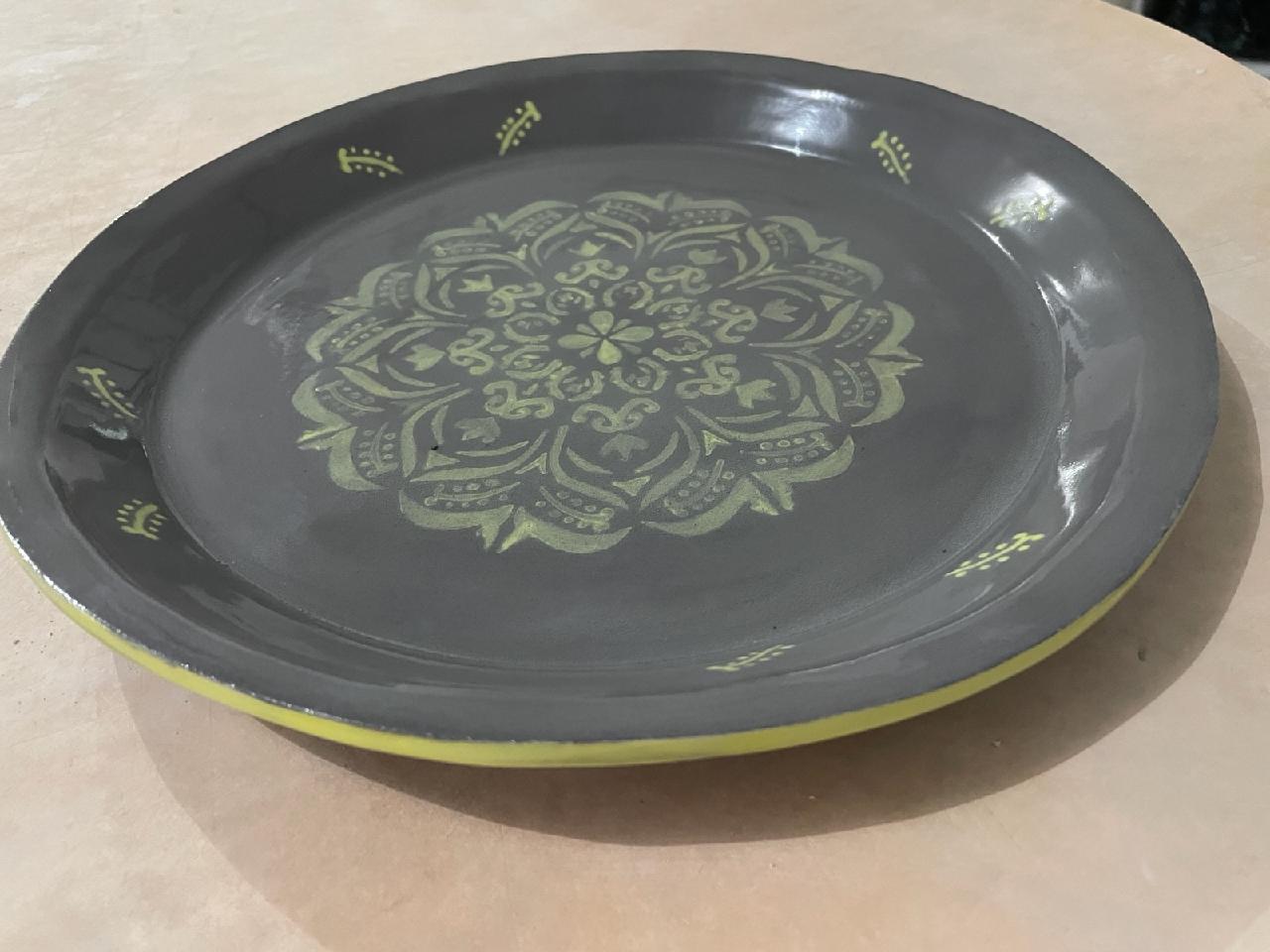 Ceramic Plate Yellow & Gray